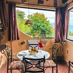 Holiday home Quaint Artist In Marvelous Nature - Alegrias *