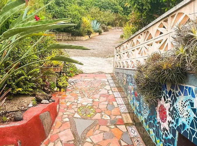 Hébergement de vacances Quaint Artist In Marvelous Nature - Alegrias *