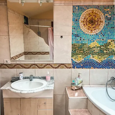 Quaint Artist In Marvelous Nature - Alegrias *